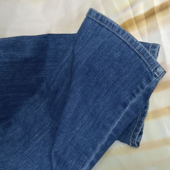 Mossimo Denim Mid-Rise Curvy Bootcut - Picture 6 of 7